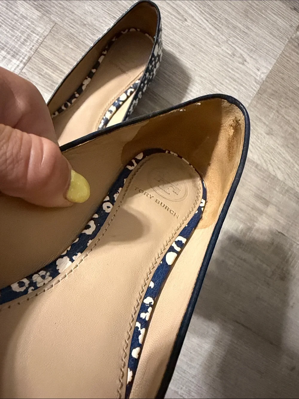 Women’s Tory Burch flats 💙